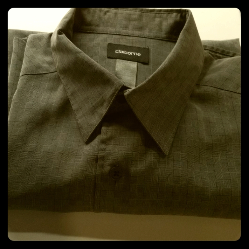 Men's long sleeved shirt